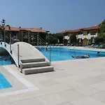 Apartamento Lovely Flat With Garden *