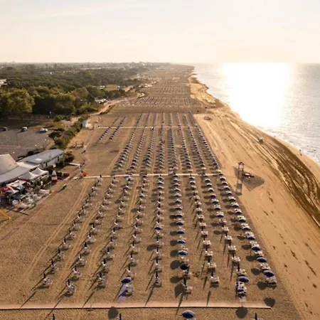 Lovely Flat With Garden 아파트